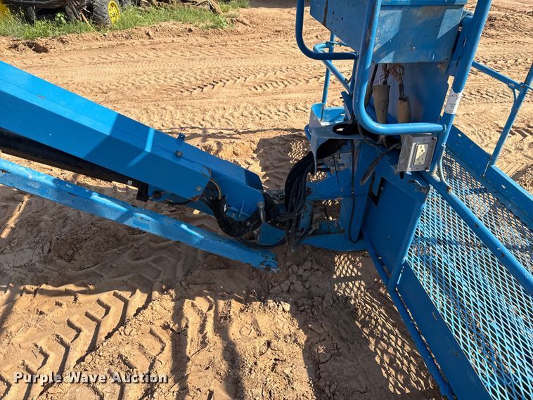 image for item ED5790 2007 Genie S-65  boom lift