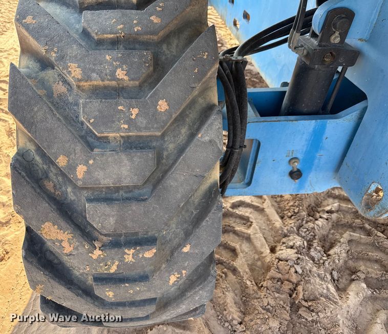 image for item ED5790 2007 Genie S-65  boom lift