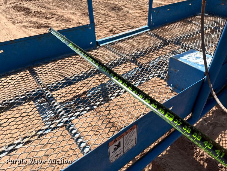 image for item ED5791 2010 Genie S-80X boom lift