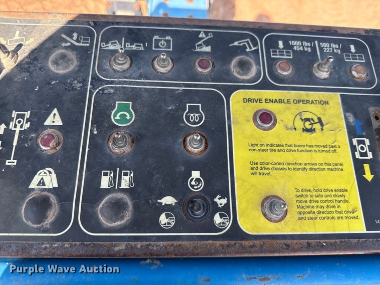 image for item ED5791 2010 Genie S-80X boom lift