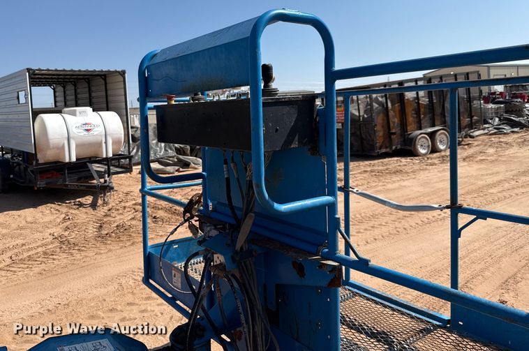 image for item ED5791 2010 Genie S-80X boom lift