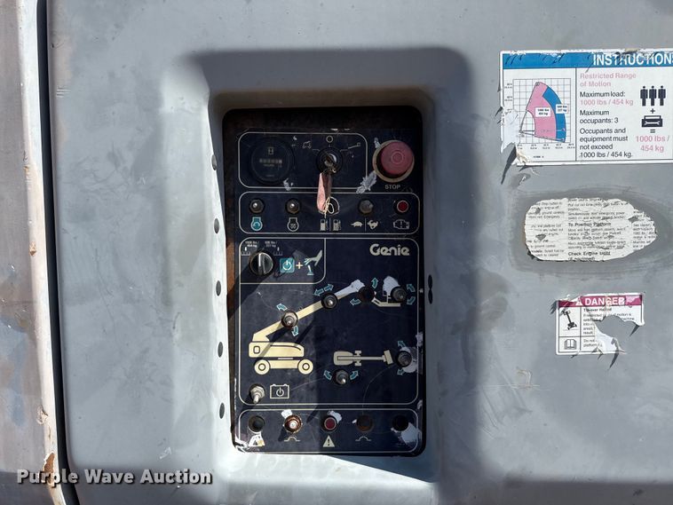 image for item ED5791 2010 Genie S-80X boom lift