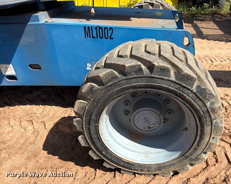 image for item ED5791 2010 Genie S-80X boom lift