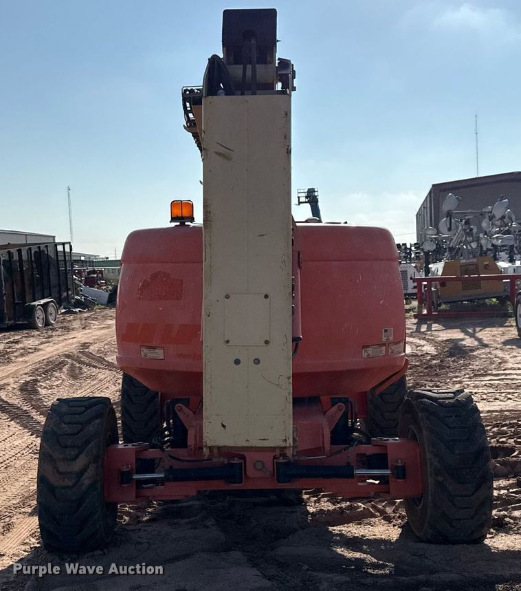 image for item ED5792 2003 JLG 600AJ boom lift