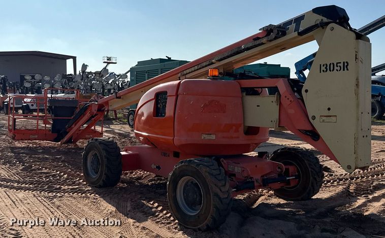 image for item ED5792 2003 JLG 600AJ boom lift