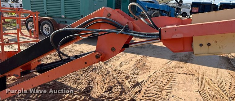 image for item ED5792 2003 JLG 600AJ boom lift