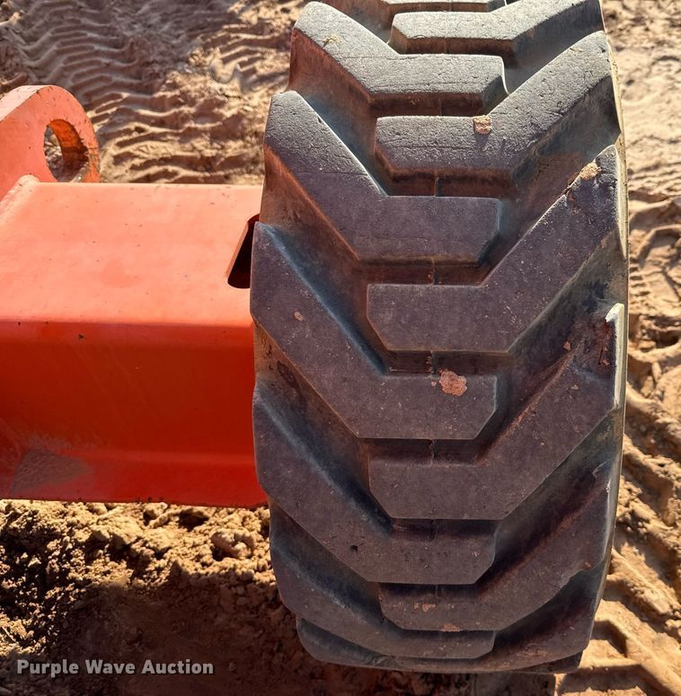 image for item ED5792 2003 JLG 600AJ boom lift