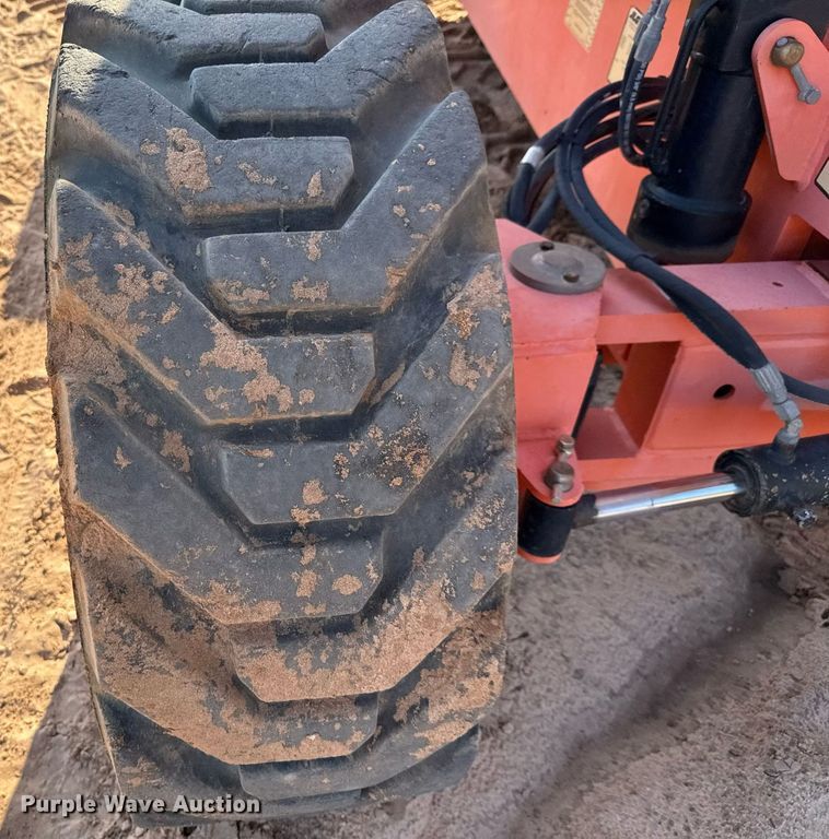 image for item ED5792 2003 JLG 600AJ boom lift