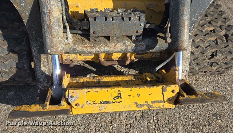 image for item EE0061 2018 John Deere 333G tracked skid steer loader