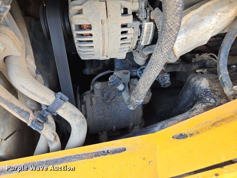 image for item EE0061 2018 John Deere 333G tracked skid steer loader