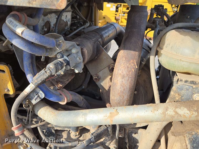 image for item EE0061 2018 John Deere 333G tracked skid steer loader