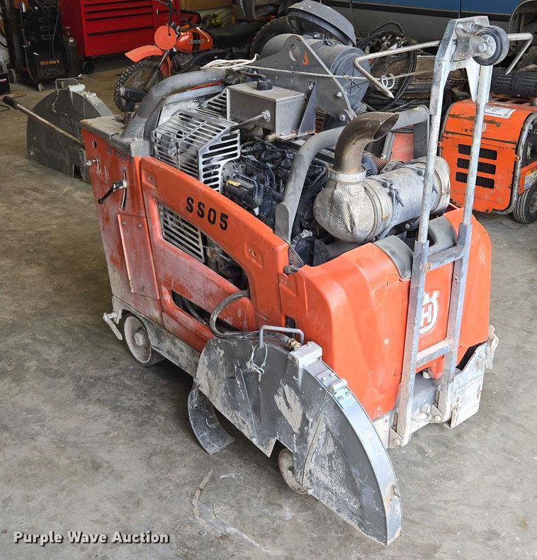 image for item EF1583 Husqvarna FS 7000 D concrete saw