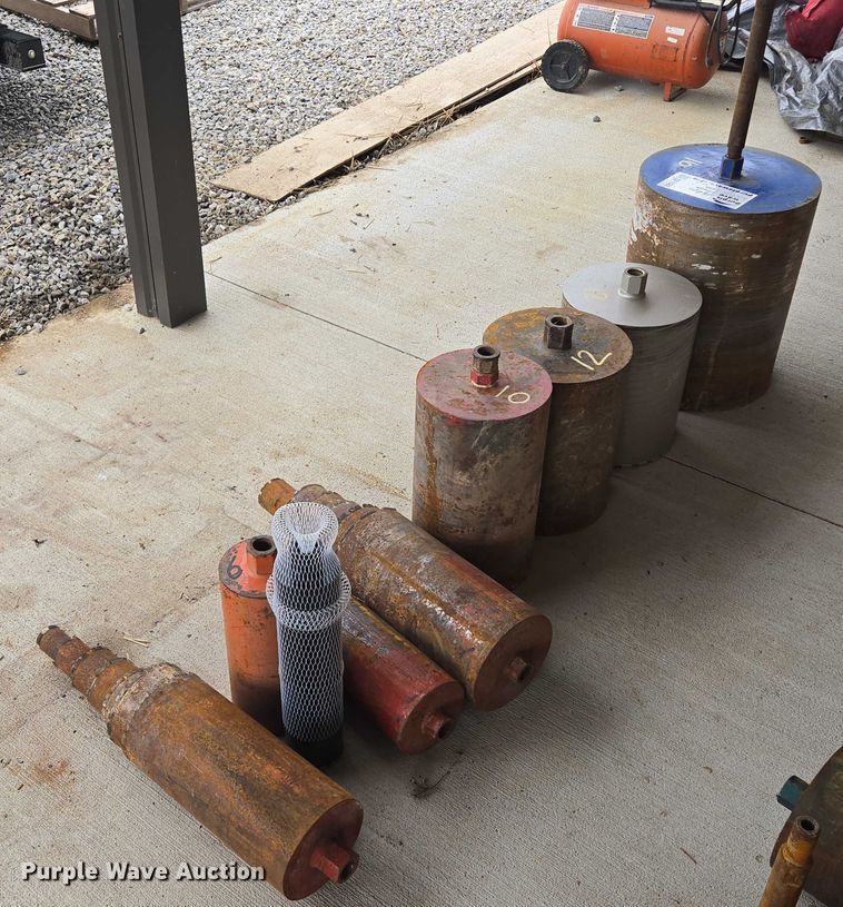 image for item EF1587 (22) core drills bits