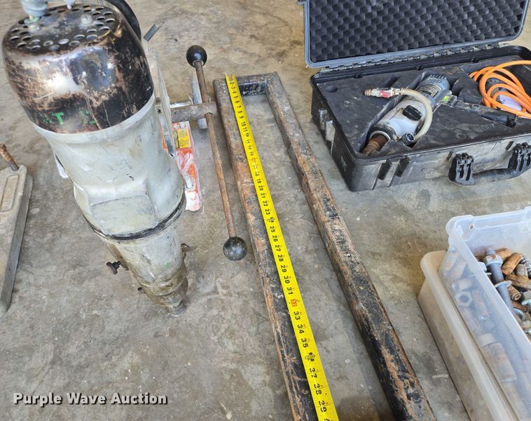 image for item EF1589 Concrete drills 