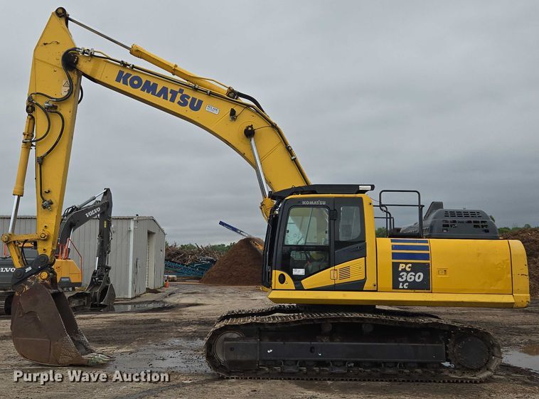 image for item EF1599 2016 Komatsu PC360LC-11 excavator