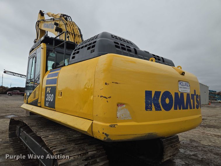 image for item EF1599 2016 Komatsu PC360LC-11 excavator
