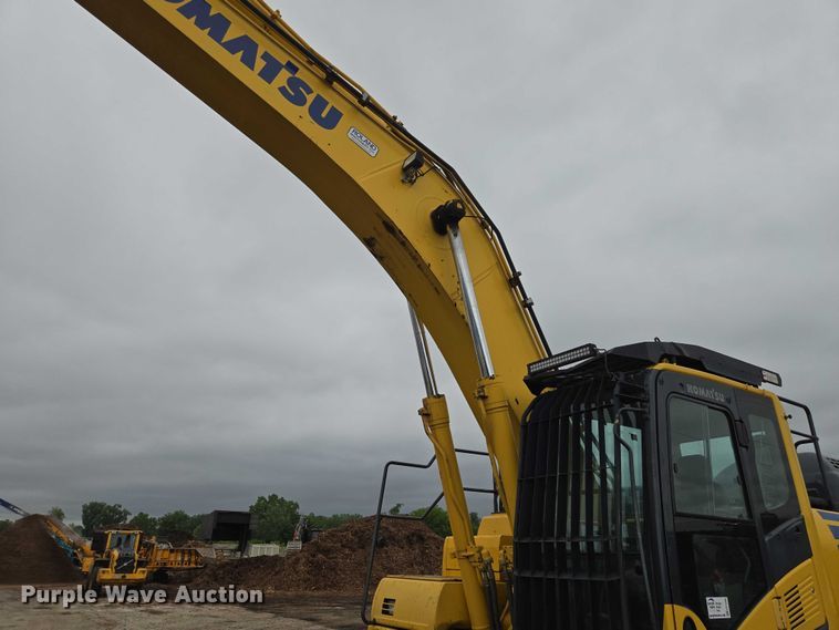 image for item EF1599 2016 Komatsu PC360LC-11 excavator