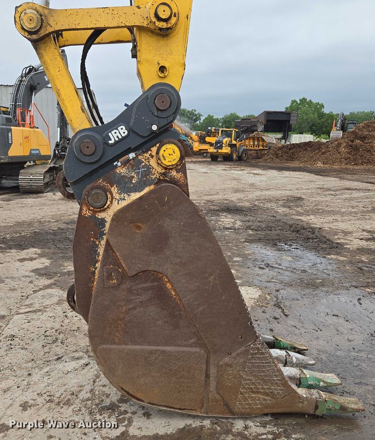 image for item EF1599 2016 Komatsu PC360LC-11 excavator