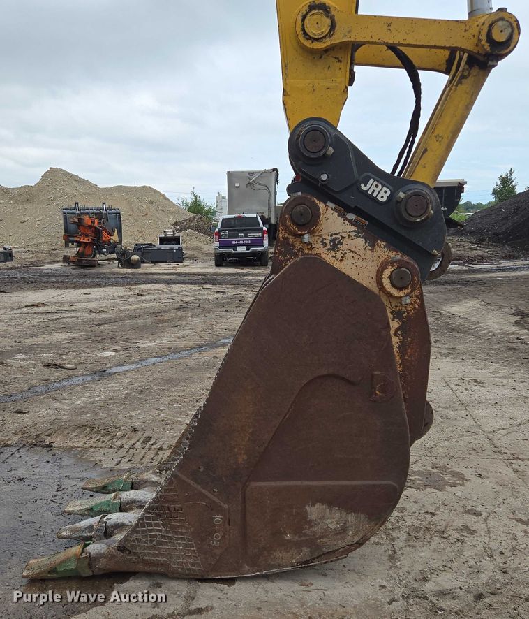 image for item EF1599 2016 Komatsu PC360LC-11 excavator