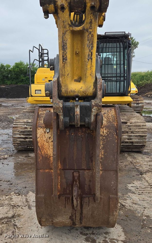 image for item EF1599 2016 Komatsu PC360LC-11 excavator