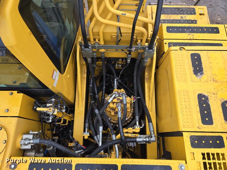 image for item EF1599 2016 Komatsu PC360LC-11 excavator