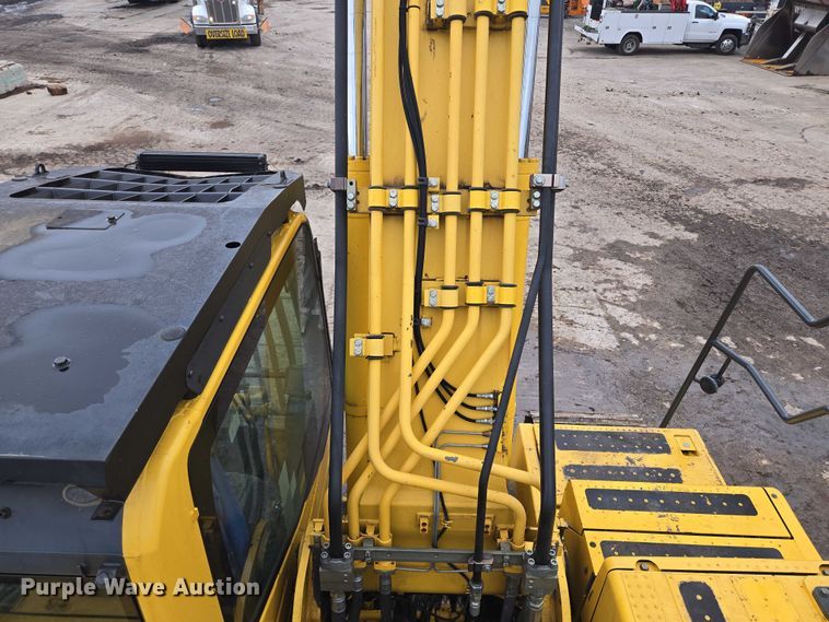 image for item EF1599 2016 Komatsu PC360LC-11 excavator