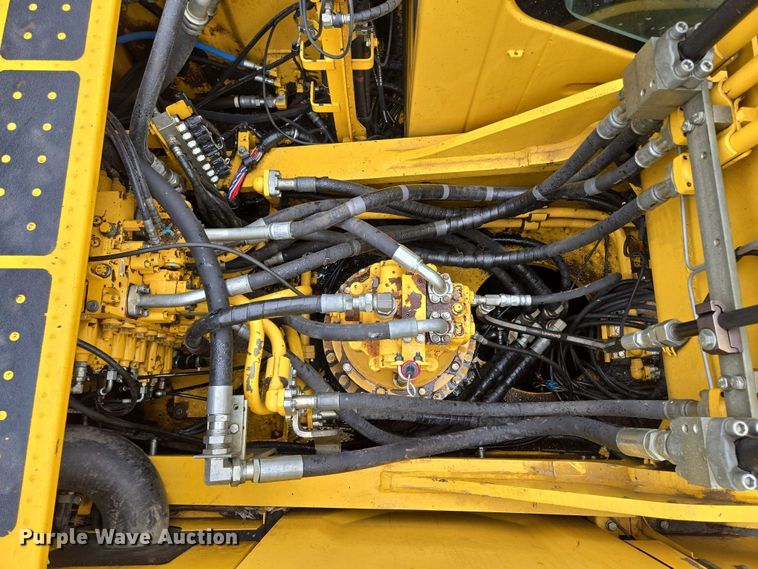 image for item EF1599 2016 Komatsu PC360LC-11 excavator