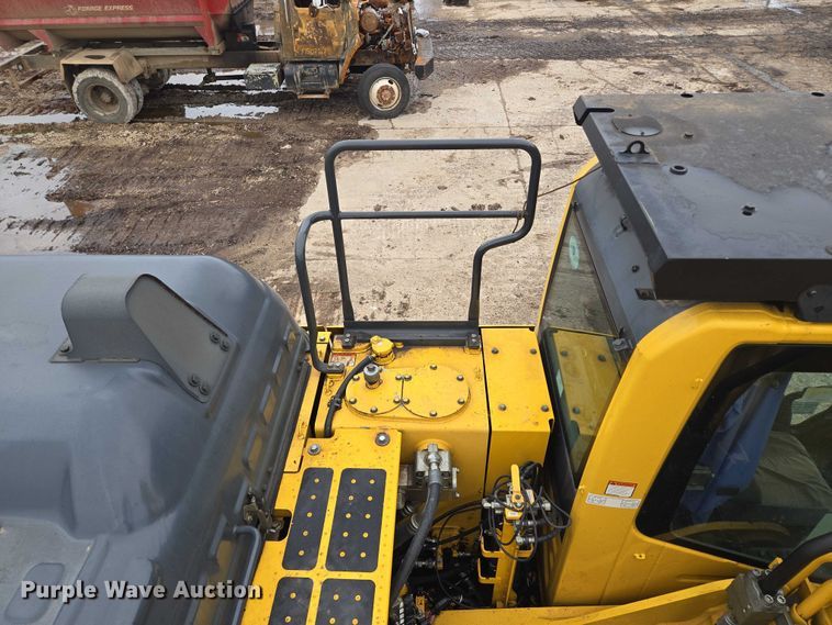 image for item EF1599 2016 Komatsu PC360LC-11 excavator