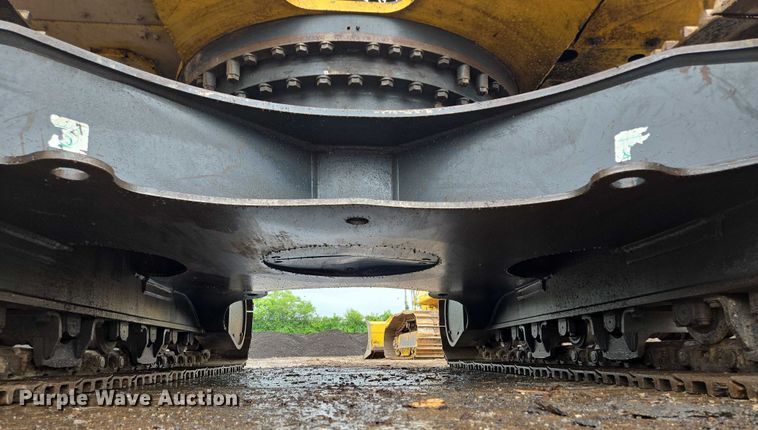 image for item EF1599 2016 Komatsu PC360LC-11 excavator