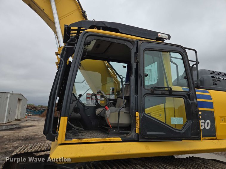 image for item EF1599 2016 Komatsu PC360LC-11 excavator