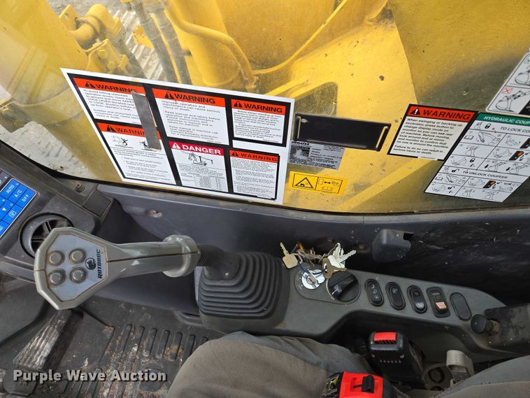 image for item EF1599 2016 Komatsu PC360LC-11 excavator