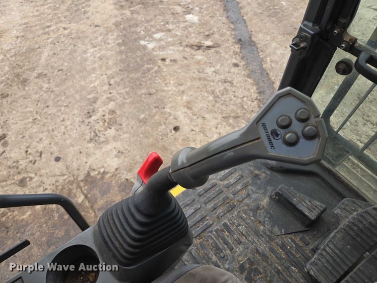 image for item EF1599 2016 Komatsu PC360LC-11 excavator