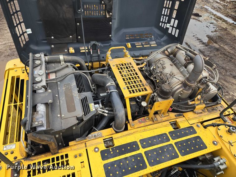 image for item EF1599 2016 Komatsu PC360LC-11 excavator