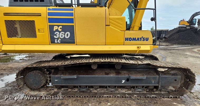 image for item EF1599 2016 Komatsu PC360LC-11 excavator