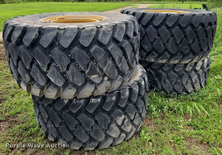 image for item EF1604 (4) Bridgestone 750/65R25 tires and wheels