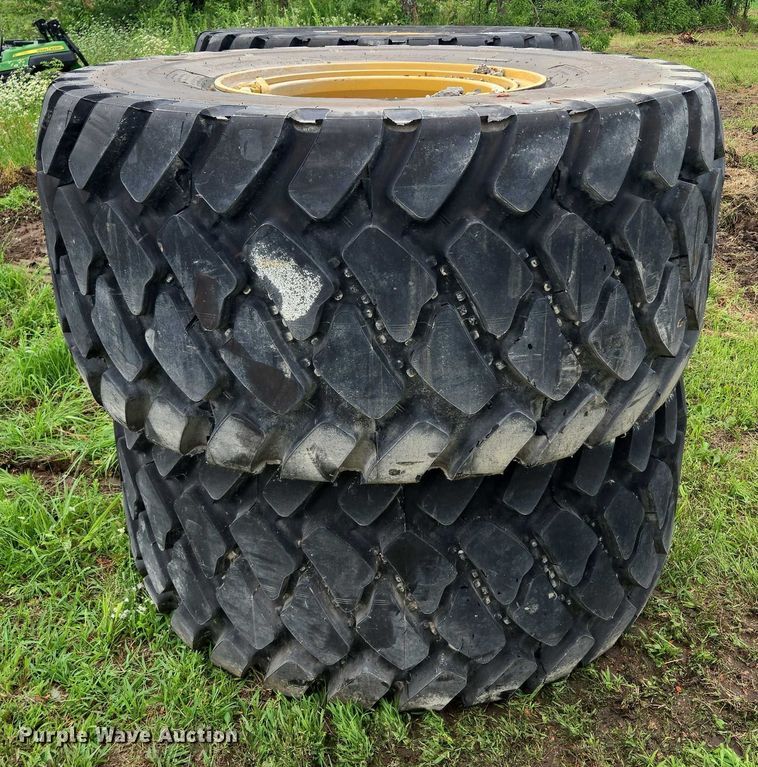 image for item EF1604 (4) Bridgestone 750/65R25 tires and wheels