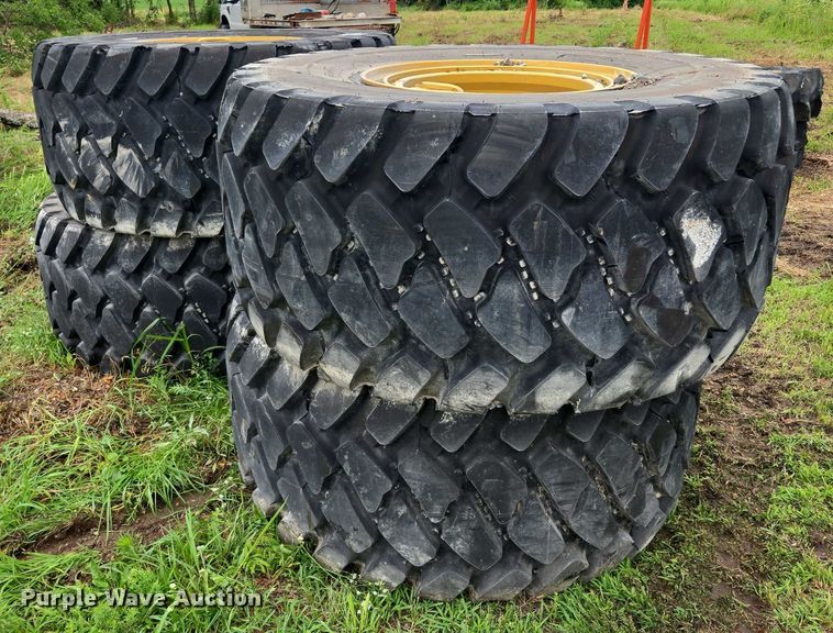 image for item EF1604 (4) Bridgestone 750/65R25 tires and wheels