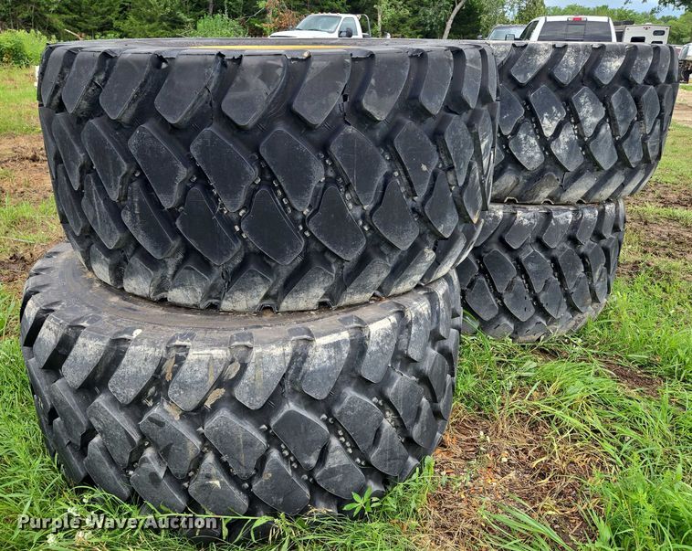 image for item EF1604 (4) Bridgestone 750/65R25 tires and wheels