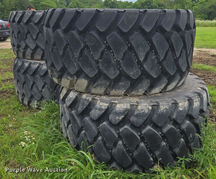 image for item EF1604 (4) Bridgestone 750/65R25 tires and wheels