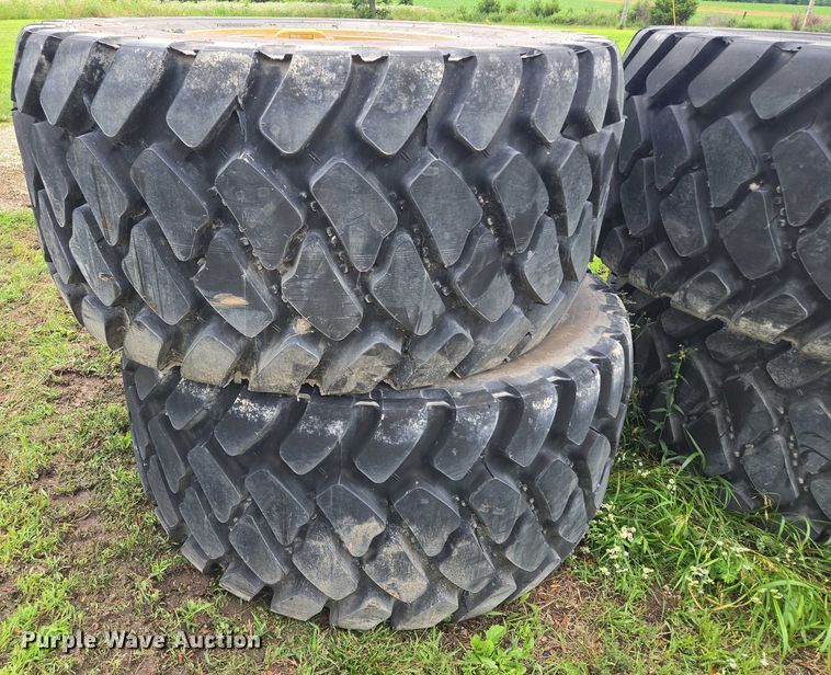 image for item EF1604 (4) Bridgestone 750/65R25 tires and wheels