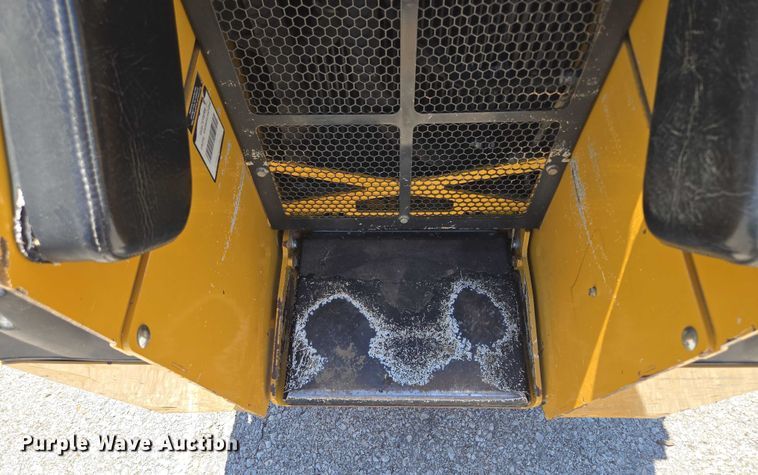 image for item EF1624 2018 Vermeer CTX100 compact utility loader