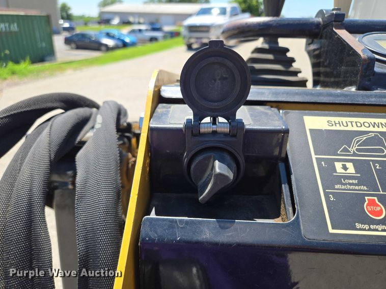 image for item EF1624 2018 Vermeer CTX100 compact utility loader