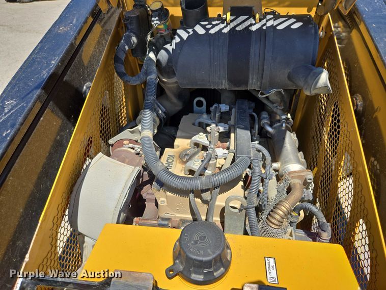 image for item EF1624 2018 Vermeer CTX100 compact utility loader