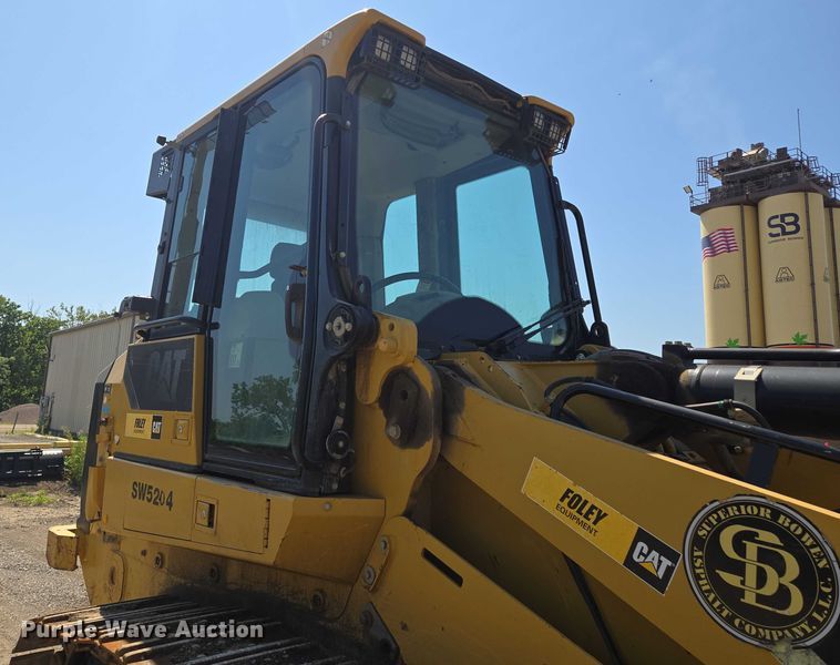 image for item EF1642 2011 Caterpillar 963D track loader