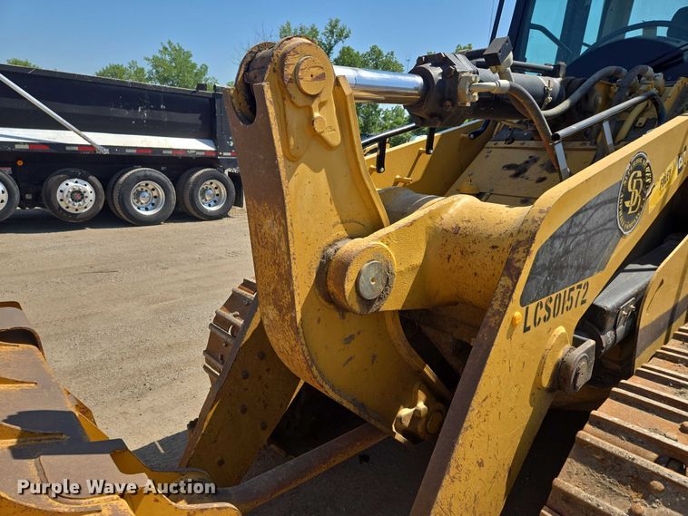 image for item EF1642 2011 Caterpillar 963D track loader