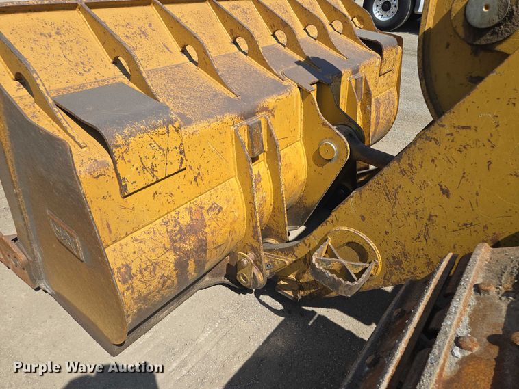 image for item EF1642 2011 Caterpillar 963D track loader