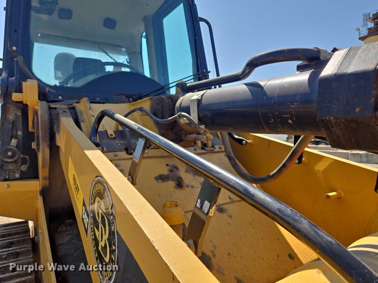 image for item EF1642 2011 Caterpillar 963D track loader