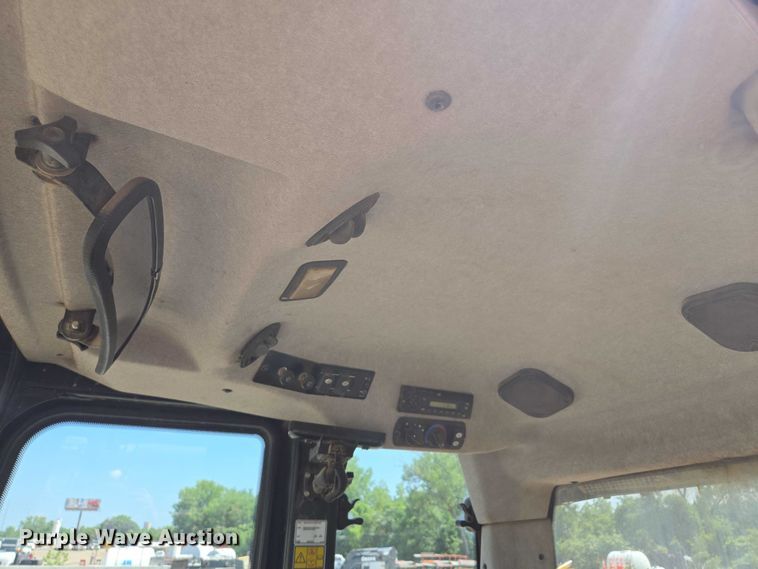 image for item EF1642 2011 Caterpillar 963D track loader