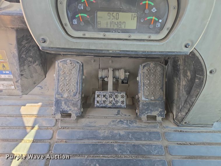 image for item EF1642 2011 Caterpillar 963D track loader