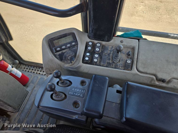 image for item EF1642 2011 Caterpillar 963D track loader